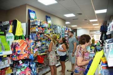 Interior de la Papelería Telli (Foto TA)