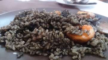 El plato de este jueves será arroz negro (Foto TA)