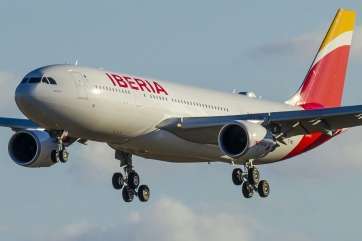 Imagen de archivo de un A330 de Ibera Express aterrizando en Gando (Foto Antonio Rodríguez)