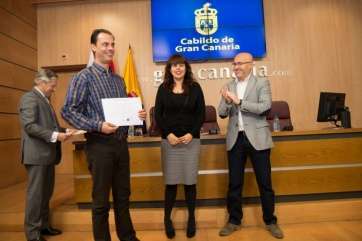 El presidente del Cabildo y la consejera de Industria, Comercio y Artesanía, la teldense Minerva Alonso (Foto TA)