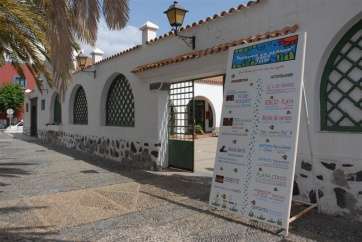 Exterior de la Casa de la Juventud (Foto TA)