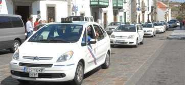 Imagen de archivo de una protesta de taxistas de Telde por la declaración del aeropuerto como área sensible (Foto TA)