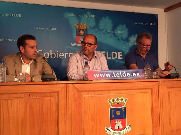 De izquierda a derecha: Gustavo Gómez, Agustín Arencibia y Xavier Aparici, este lunes durante la firma del convenio (Foto TA)