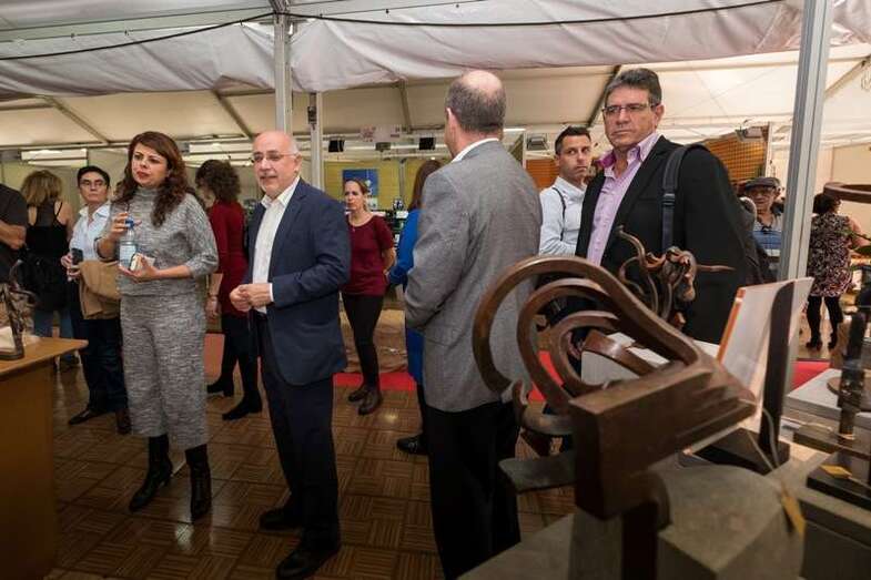 El presidente del Cabildo, Antonio Morales, y Minerva Alonso, consejera del área, visitaron este viernes la muestra (Foto TA)