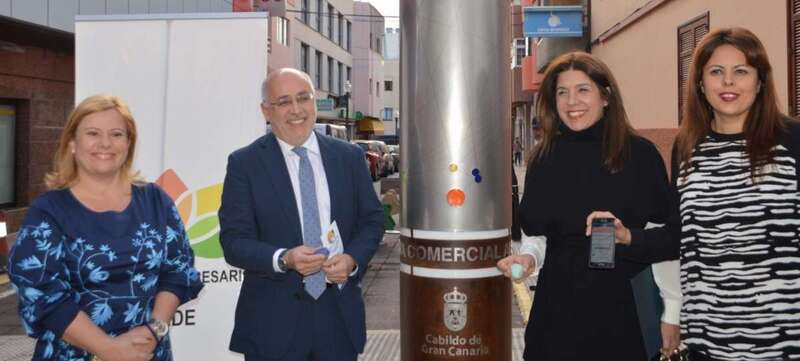 Mónica Muñoz, Antonio Morales, Carmen Hernández y Minerva Alonso, durante la presentación esta mañana del tótem tecnológico (Foto TA)