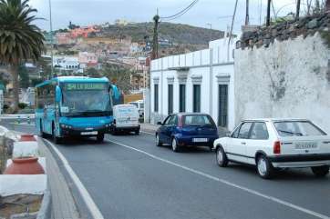 Guagua de Global en Telde, en una imagen de archivo (Foto TA)