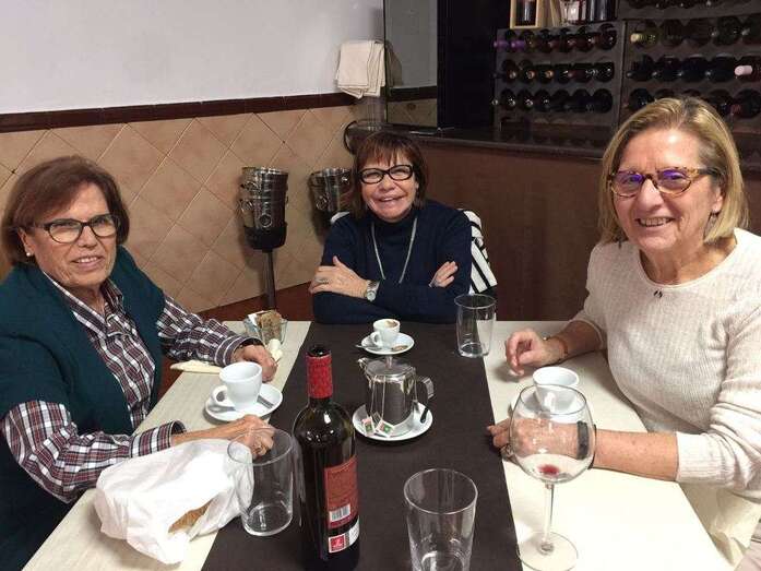 La ganadora de una cena en el restaurante Las 6 Calabazas (Foto TA)