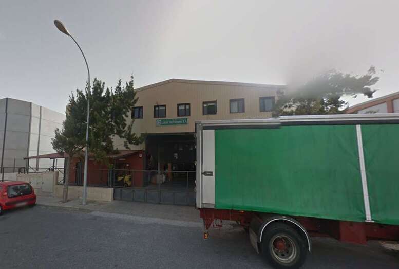 Sede logística de Llobet de Fortuny en la urbanización industrial de Salinetas (Foto Google Maps)