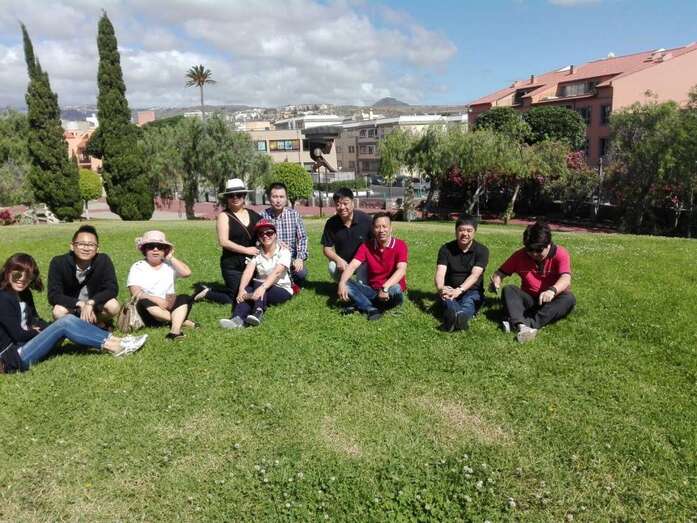 Turistas chinos en el parque urbano de San Juan (Foto TA)