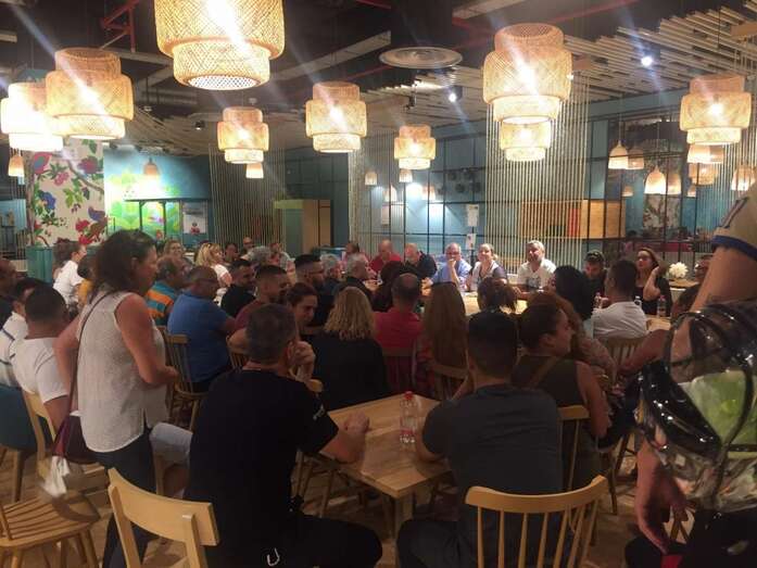 Imagen de la asamblea de trabajadores celebrada el pasado jueves (Foto TA)