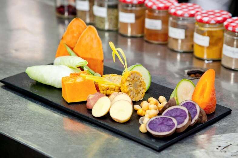 Ingredientes a partir de los que se elaboró la deconstrucción del puchero canario (Foto TA)