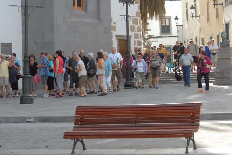 Archivo. Turistas en el casco histórico de San Juan (Foto TA)