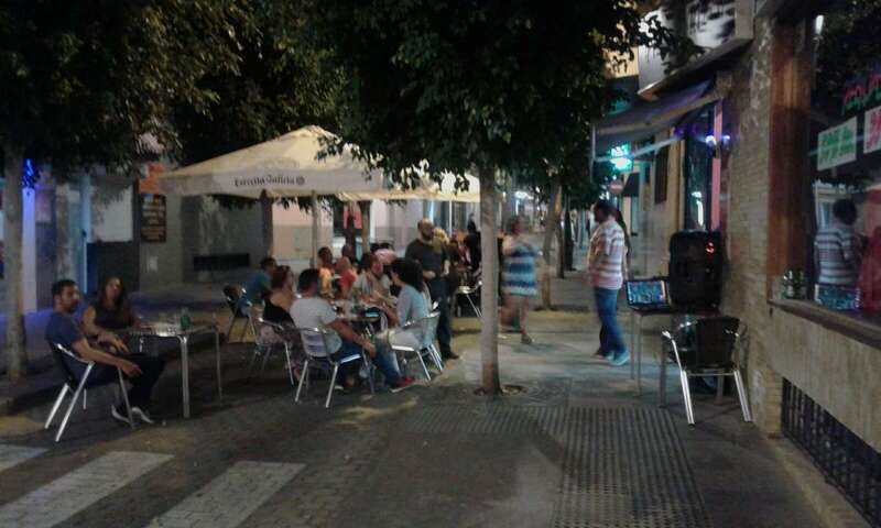 Terraza de Pizco a Pizco, uno de los comercios que  participa en La Ruta del Enyesque (Foto TA)