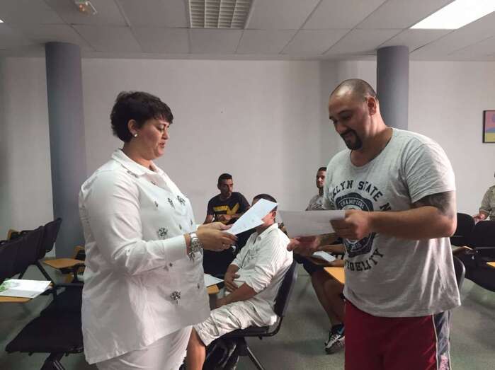 Momento de la entrega de los diplomas (Foto TA)