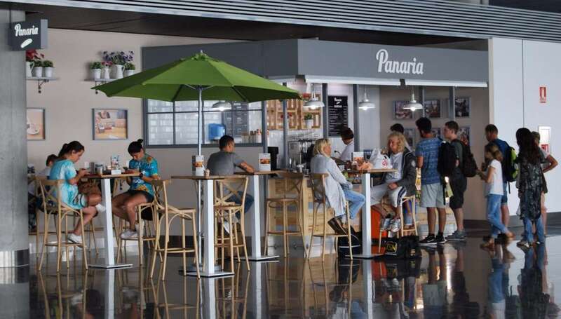 Negocio de restauración en el Aeropuerto de Gran Canaria (Foto TA)