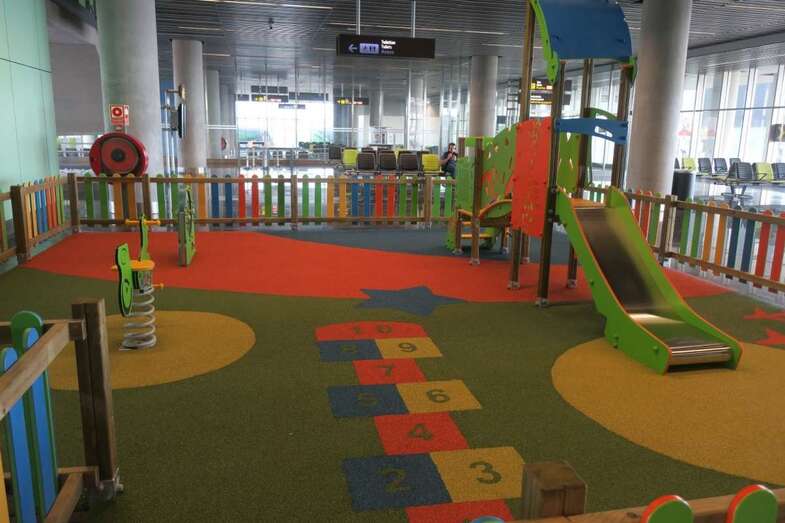 Parque infantil de la zona de embarque de los los vuelos interinsulares (Foto TA)