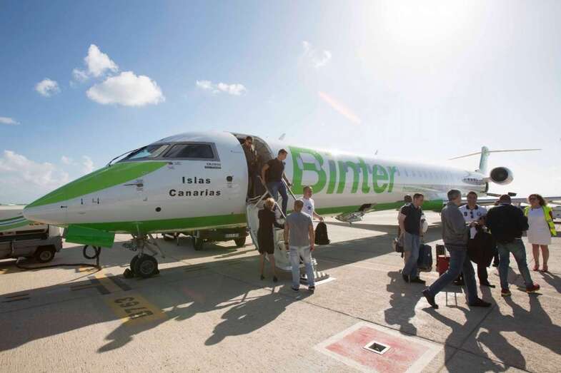 Imagen de uno de los modernos y flamantes CRJ 1000 de Binter (Foto TA)
