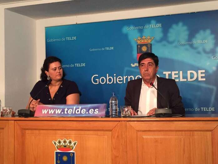 La concejala Celeste López y el consejero Gilberto Díaz, en una imagen de archivo (Foto TA)