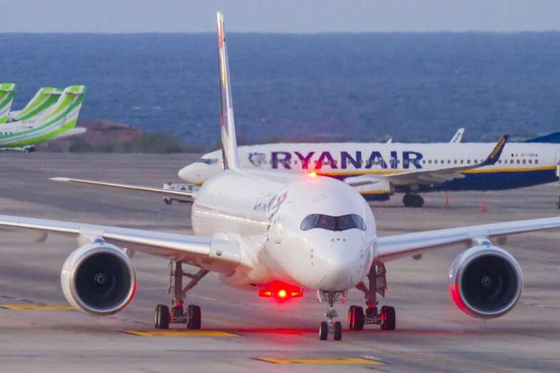 Imagen de archivo de un avión en la plataforma del Aeropuerto de Gando (Foto Antonio Rodríguez)