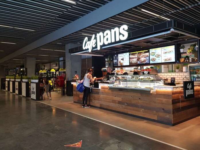 Imagen del Café Pans de la zona de llegadas (Foto TA)