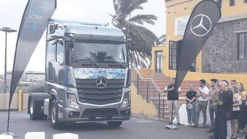 El nuevo Actros de Mercedes-Benz, presentado en Telde (Foto TA)