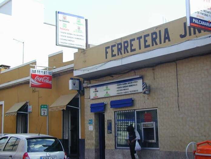 Bazar donde se vendió el boleto premiado (Foto TA)