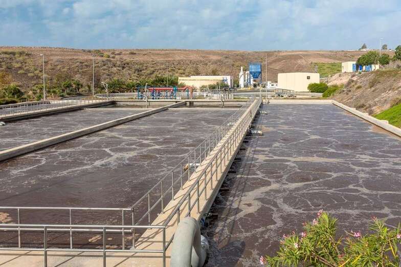 Depuradora de aguas residuales/TA.