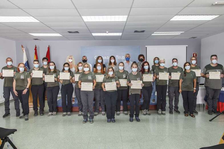 La entrega de los certificados tuvo lugar esta tarde/TA.