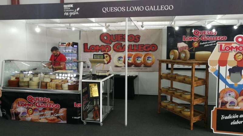 Puesto de Quesos Lomo Gallego en la feria/TA.