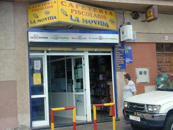 Despacho receptor que vendió un décimo del primer premio del sorteo de la Lotería Nacional de este jueves/TA.