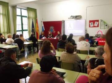 Un momento de la charla de Ruth García (Foto TA)