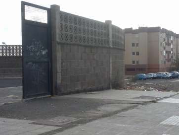 Estado en que se encuentra el acceso al centro (Foto TA)