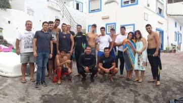 Alumnos del IES Jinámar II en Tufia con el concejal (Foto TA)