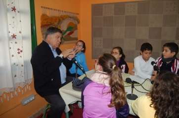 Máximo Riol durante la entrevista con los alumnos (Foto TA)