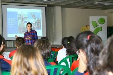 Jennifer Benítez durante la inauguración de las Olimpiadas (Foto TA)