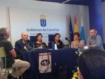 Participantes en el debate (Foto TA)