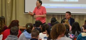 Luis Arencibia, en plena disertación (Foto TA)