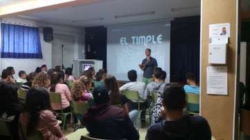 Un momento de la charla-concierto de Germán López en Las Remudas (Foto TA)