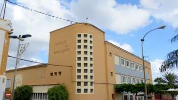 Fachada del IES José Arencibia Gil (Foto Jesús Ruiz Mesa)