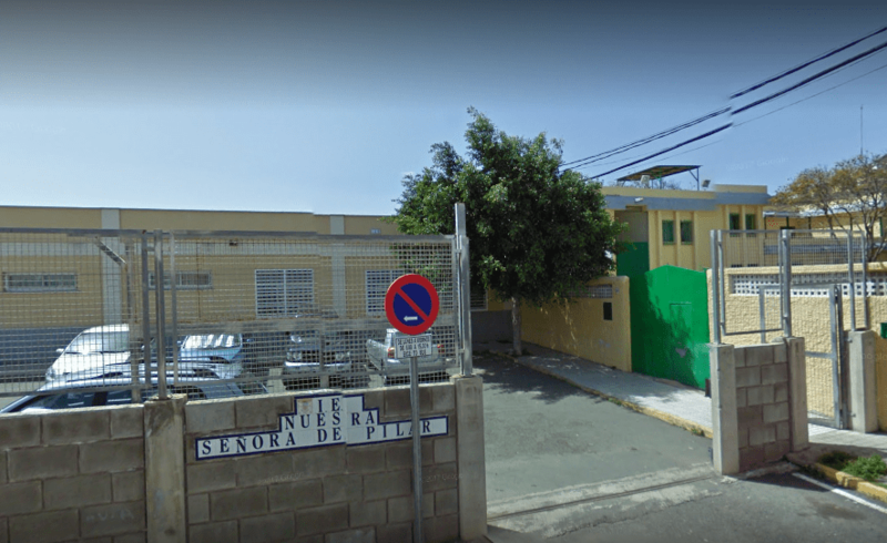 Entrada principal del IES Valle de los Nueve (Foto TA)