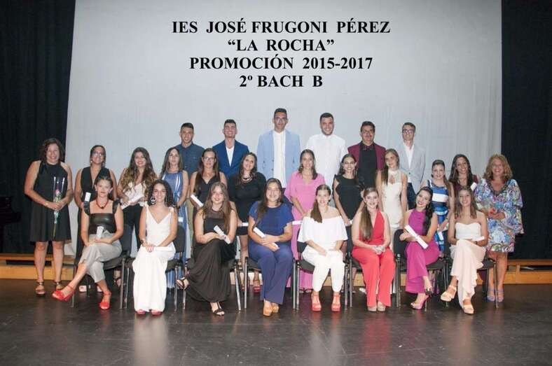 Foto de familia de 2Âº de Bachillerato B (Foto Paco Vega)