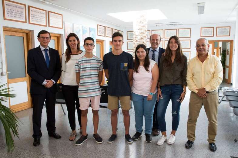 Samuel Gómez, Iriome Galván, Arminda Trujillo y Melba Pérez, estudiantes becados por Acuorum (Foto TA)