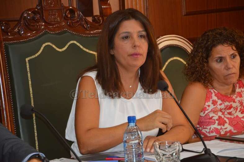 La alcaldesa de Telde, Carmen Hernández, en el Pleno de este viernes (Foto TA)