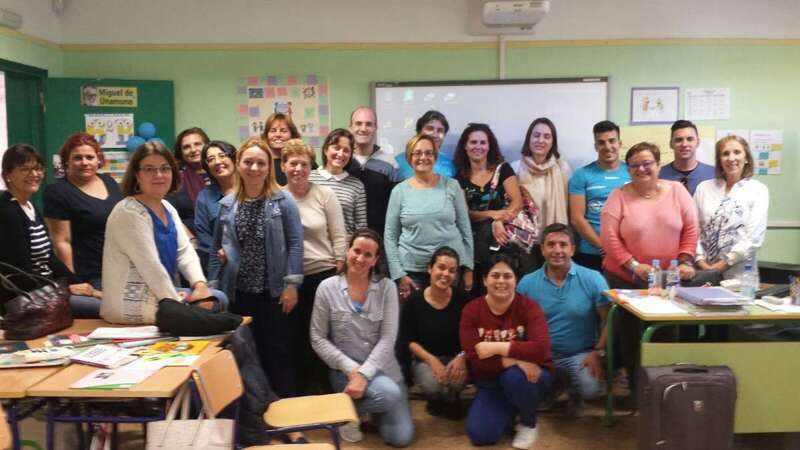 Docentes que participaron este lunes en el taller de formación (Foto TA)