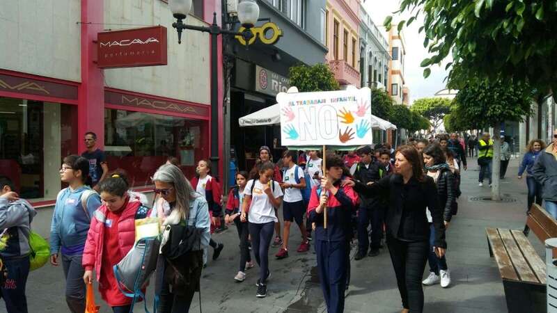 Pascacalles de los escolares participantes en el Foro Insular de la Infancia (Foto TA)