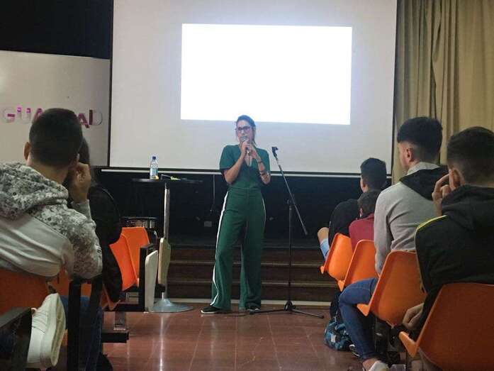 La psicóloga, sexóloga e influencer Isabel Duque estuvo este martes en Telde (Foto TA)