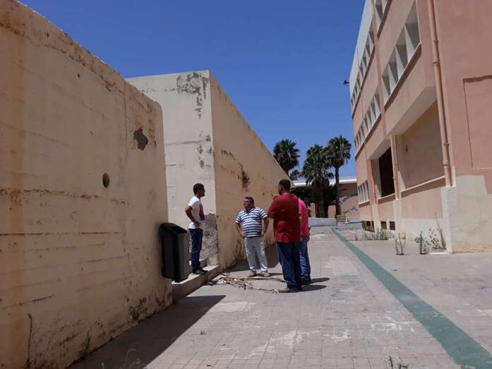 Técnicos y maquinista, hoy en el colegio del Valle de Jinámar