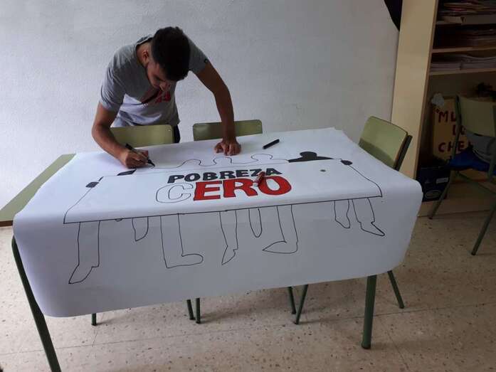 Toda la comunidad educativa se implicó en las actividades (Foto TA)