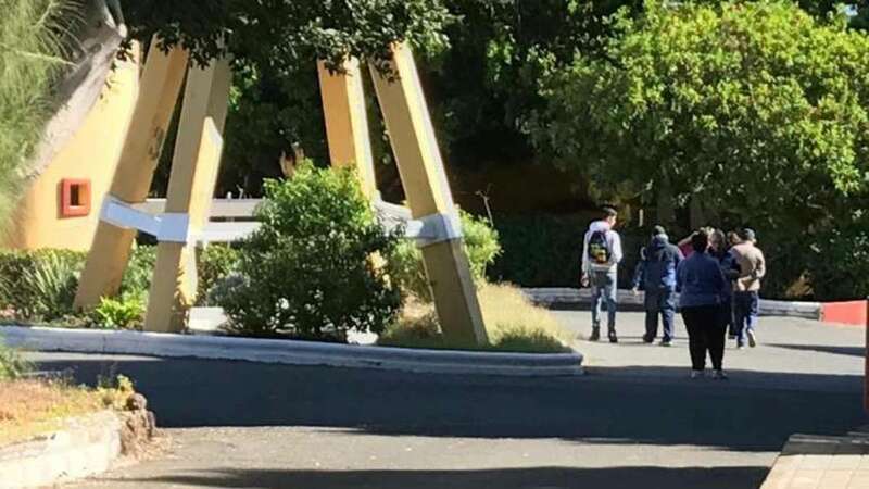 Vista del patio del Centro Ocupacional de Jerez donde semanas atrás entretenían parte de la mañana los usuarios de este servicio (Foto C7)