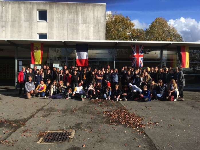 Foto de grupo con los participantes en esta iniciativa Erasmus (Foto TA)